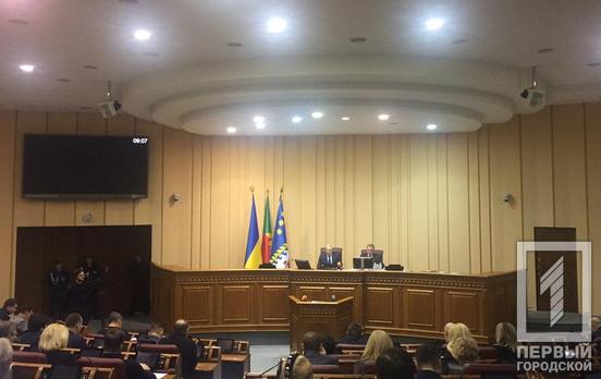 Глав МВД и СБУ просят взять на контроль случаи нападений и поджогов машин активистов и депутатов Кривого Рога