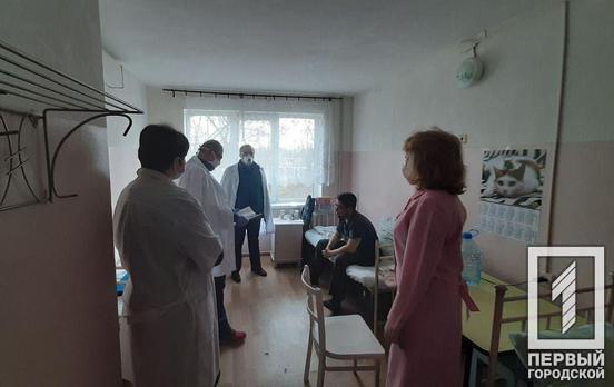 В Кривом Роге главврача одной из больниц временно отстранили от работы из-за скандала с медикаментами, которых не досталось пациенту