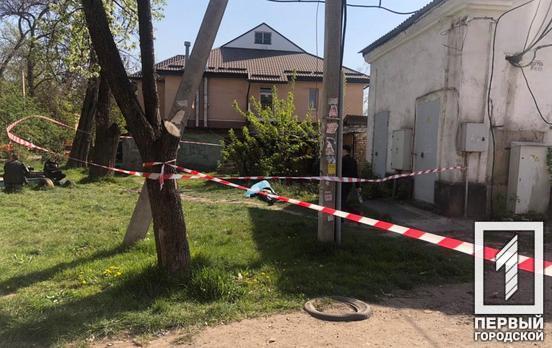 На улице в Кривом Роге застрелился мужчина (18+)