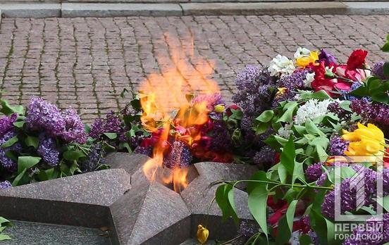 Депутаты горсовета Кривого Рога Валерий Гресько и Артём Коломоец поздравили ветеранов с Днём Победы