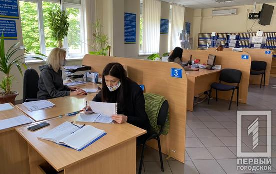 В Україні під час війни тепер на законних підставах можуть збільшувати тривалість робочого тижня