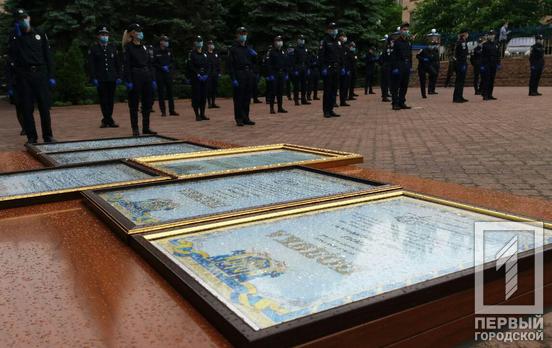 В Кривом Роге наградили курсантов за несение службы во время карантина