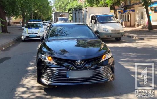 В Кривом Роге столкнулись две легковушки, один из водителей пытался уехать с места происшествия