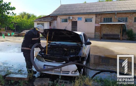 Утром в Кривом Роге горела легковушка