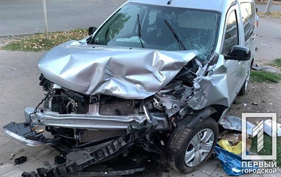 В Ингулецком районе Кривого Рога столкнулись Renault и SsangYong