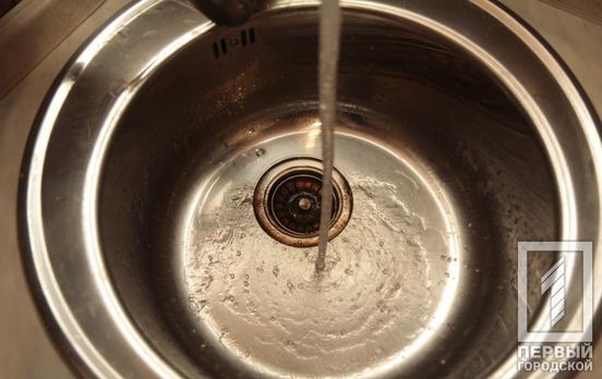 Аварийные работы на трубопроводе: в Кривом Роге больше сотни домов остались без воды, – адреса