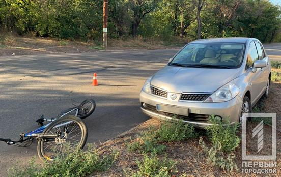 В Кривом Роге нетрезвый велосипедист въехал в машину