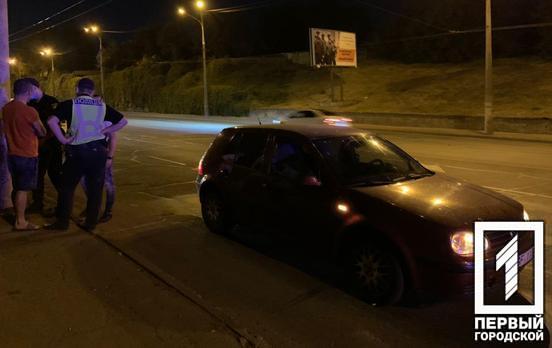 В Кривом Роге пьяный водитель протаранил машину и попытался сбежать