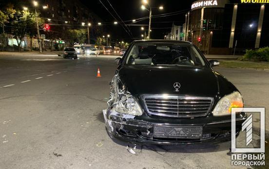 В Кривом Роге от столкновения двух иномарок пострадали три человека