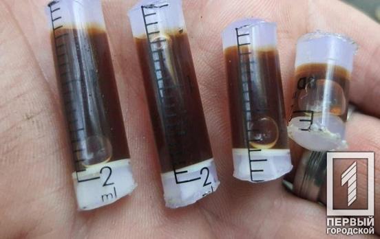 «Купил для себя»: полицейские Кривого Рога изъяли у мужчины наркотики