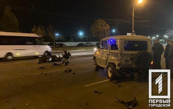 В Кривом Роге после столкновения с военным автомобилем мотоциклист попал в больницу