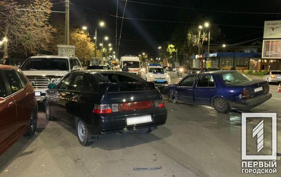 Тройная авария в Кривом Роге: движение по проспекту Мира затруднено