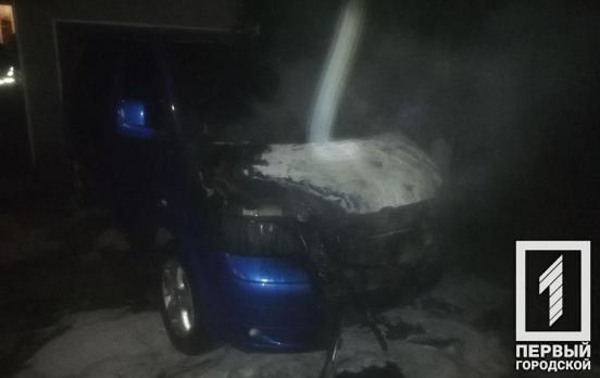 Ночью в Кривом Роге горел автомобиль