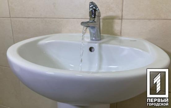 Оперативный ремонт на водопроводе: кому в Кривом Роге временно приостановили подачу жидкости