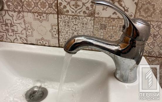 Неотложный ремонт трубопровода: жителям Кривого Рога на время приостановили подачу воды, – адреса