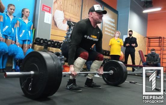 Кривой Рог – город с железным характером: пауэрлифтер Вячеслав Павличук установил мировой рекорд по поднятию 100-килограммовой штанги