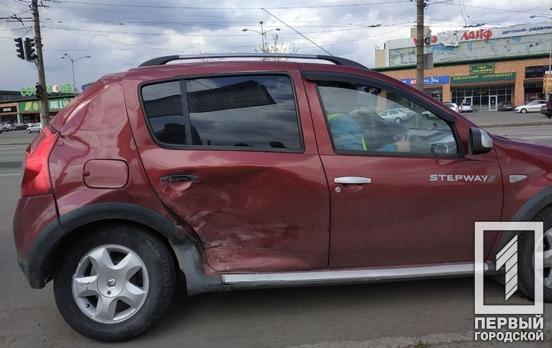 Две аварии за один час: в Кривом Роге на перекрёстке произошло два столкновения, есть пострадавшие