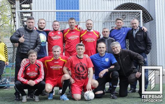 В Кривом Роге прошел ветеранский футбольный турнир памяти известного футболиста Виктора Бакума