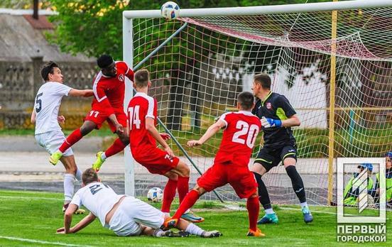 Футбольный клуб из Кривого Рога «Кривбасс-2» уступил херсонским футболистам