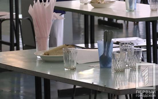 В школьных столовых Украины за полгода изъяли почти три тонны опасных продуктов питания, – Госпродпотребслужба