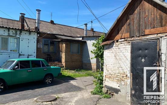 Вспорола себе живот: в Кривом Роге пенсионерку в шоковом состоянии доставили в больницу