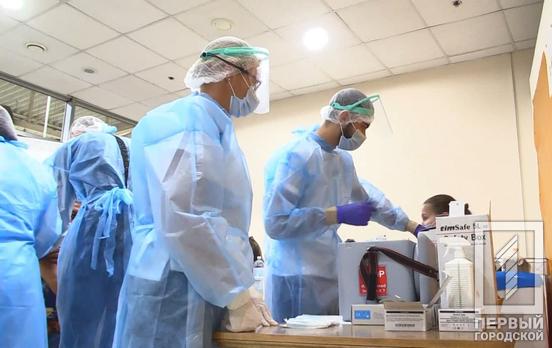 В Україні знову розширять список професій обов’язкових для вакцинації від COVID-19