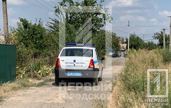 У приватному секторі Кривого Рогу чоловіка знайшли повішеним на дверях його власного будинку