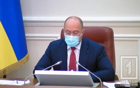 В Україні запровадять більш жорстку відповідальність за підробку ковід-документів, - Кабмін