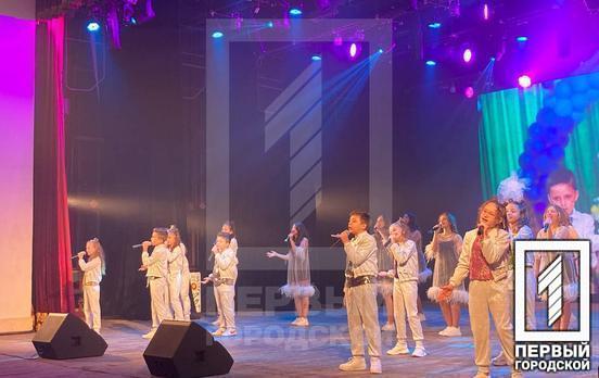 У Кривому Розі напередодні Дня працівника освіти привітали та нагородили педагогів