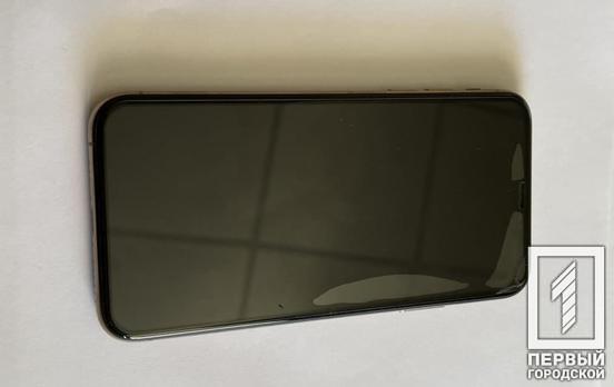 Правоохранители Кривого Рога задержали злоумышленника, который выхватил из рук ребёнка мобильный телефон и скрылся