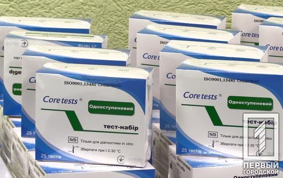 За добу у Кривому Розі COVID-19 виявили ще у 163 місцевих жителів