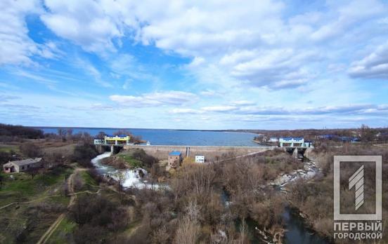 Прокуратура обязала предприятие прекратить вылов рыбы на Карачуновском водохранилище, что в Кривом Роге, и вернуть его в собственность государства