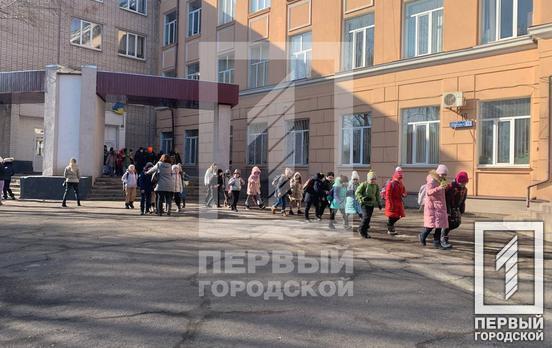 У школах Кривого Рогу може знаходитися вибухівка