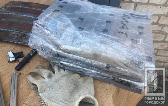 У Кривому Розі волонтери власноруч варять пластини для бронежилетів українських захисників