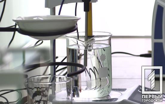 Як впливає азотна кислота на організм людини та як від неї захиститись, – добірка порад