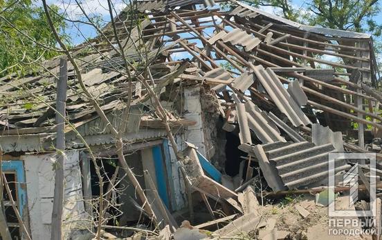 На Дніпропетровському напрямку окупанти продовжують артобстріли Криворізького району