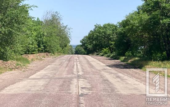 У Криворізькому районі внаслідок нічних атак рашистів перебито лінії електропередач