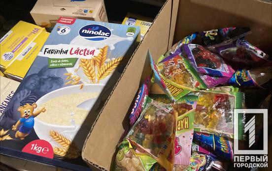 З початку війни організація «Сталеве серце Кривбасу» допомогла 1000 родинам переселенців й відправила близько семи автівок нашим військовим