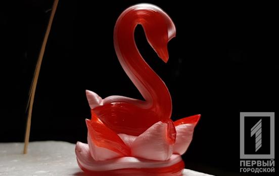 У Кривому Розі переселенка з Донеччини виготовляє льодяники та збирає кошти для військових