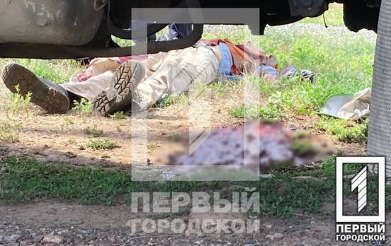 Помер на роботі: у Кривому Розі водій сміттєвоза випадково задавив свого напарника (фото 18+)