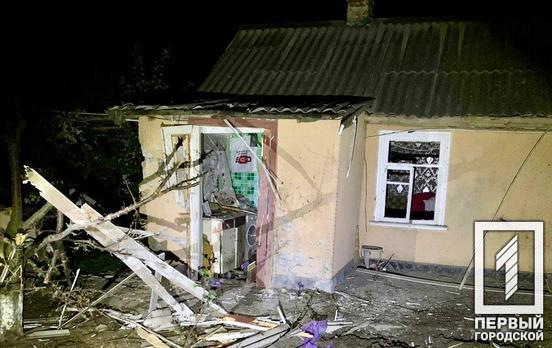 Ворожа атака на Дніпропетровщині: через обстріл Нікополя загинув чоловік