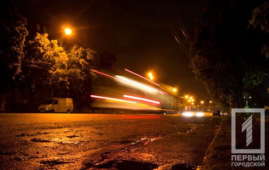 Ніч на 2 жовтня: українські захисники знищили два ворожих зенітних ракетних комплекси С-300 та три склади з боєприпасами