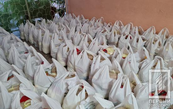 Під час шостої хвилі видачі продуктових наборів жителям Саксаганського району Кривого Рогу планують видати ще майже 10 000 харчових пакунків