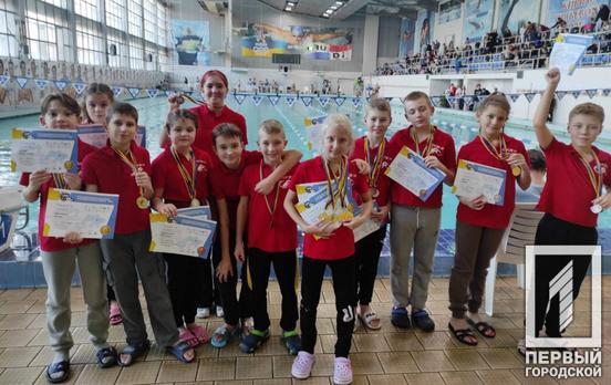 Майже 40 призових місць посіли криворізькі спортсмени на Благодійному осінньому кубку з плавання SWIM SHARKS