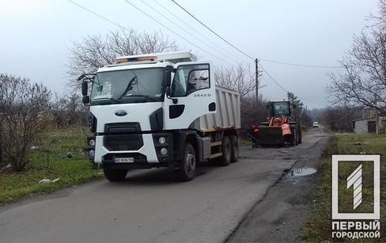 У Кривому Розі відремонтували асфальтне покриття ділянки дороги на маршруті №244