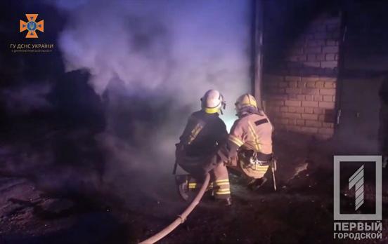 Під час ліквідації пожежі в одному з гаражів Покровського району Кривого Рогу рятувальники натрапили на бездиханне тіло чоловіка
