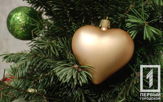 Аби новорічна ялинка стала причиною лише радості: ДСНС поділилась правилами безпеки