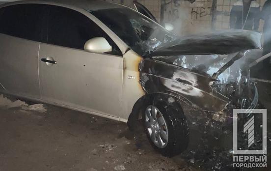 Вночі у Кривому Розі горіла автівка