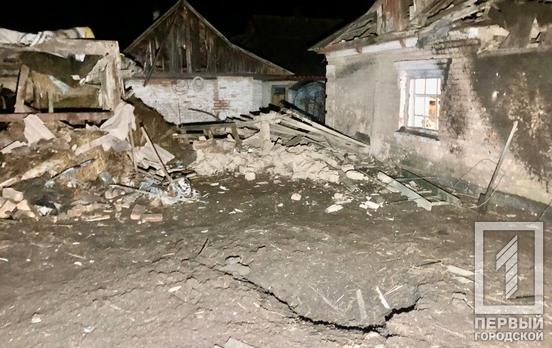 Близько 30 ворожих снарядів вдарили вночі по громадам Дніпропетровської області