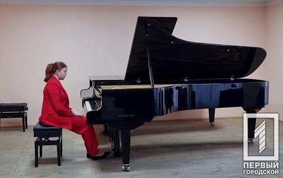 Талановита піаністка із Кривого Рогу Дар’я Міняйло посіла перше місце на міжнародному конкурсі в Америці